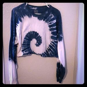 Crop top sweater with tie die swirl in the middle